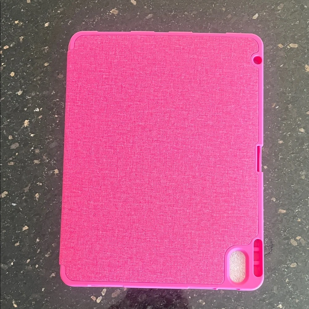 Soke Pink iPad/Tablet Cover - flexible front